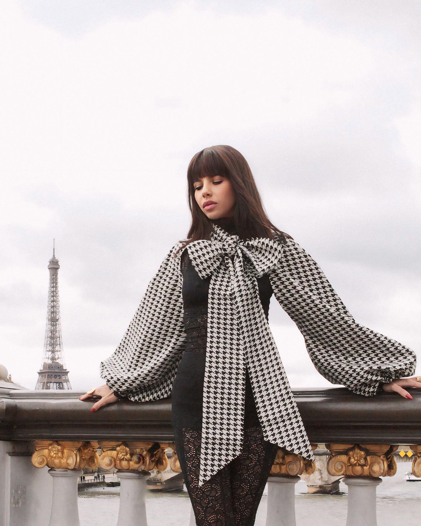 Black and White Stylish Herringbone Pattern Bolero Sleeves – MONOSUIT