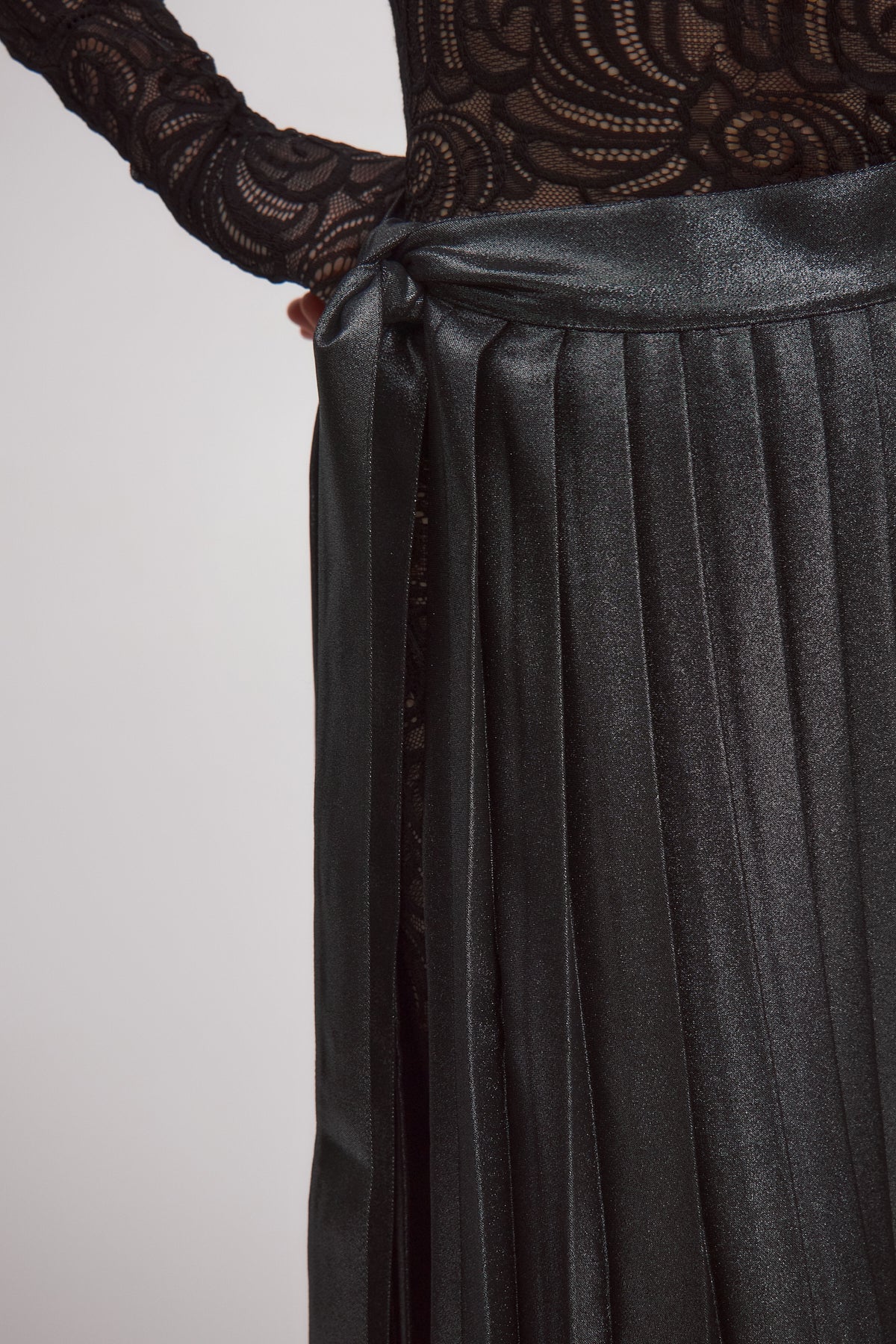 Black Glitter Pleated Wrap Skirt - One Size / Black - Skirts